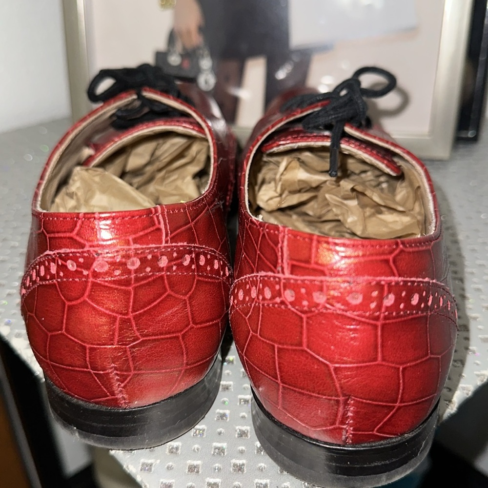 Cole Hann Women's Bresyln Oxford in Red Gold Metalic Croc - Picture 5 of 8